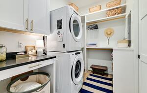 Lakefront Designer's Home on Lake LBJ - Kingsland, Texas