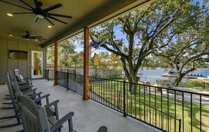 Lakefront Designer's Home on Lake LBJ - Kingsland, Texas