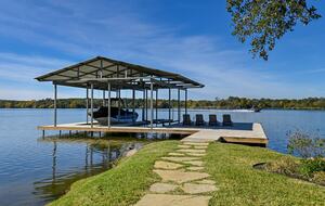 Lakefront Designer's Home on Lake LBJ - Kingsland, Texas