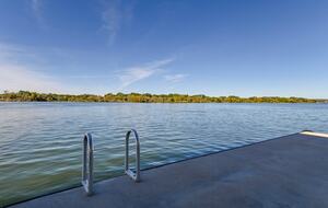 Lakefront Designer's Home on Lake LBJ - Kingsland, Texas