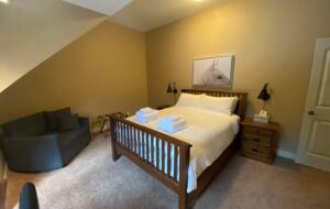 Home Exchange in British Columbia guest bedroom