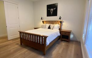 Home Exchange in British Columbia guest bedroom