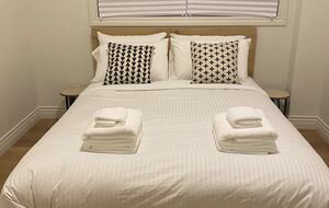 Home Exchange in British Columbia guest bedroom