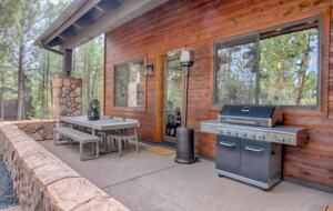 Retreat at Whispering Pines Luxe Cabin - Show Low, Arizona