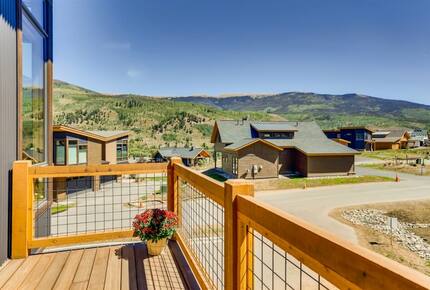 Home Exchange in Silverthorne, CO stunning views from balcony
