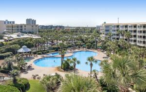 Home Exchange in Miramar Beach, FL, resort style pool