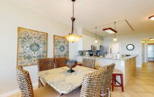Home Exchange in Miramar Beach, FL, dine in kitchen