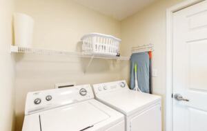 Home Exchange in Miramar Beach, FL, laundry room