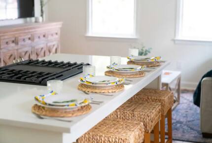 Home Exchange in Charleston, SC, kitchen counter seating