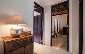 Home exchange in Ubud, Bali, upstairs hallway between bedrooms