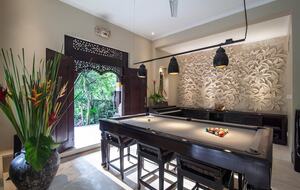 Home exchange in Ubud, Bali, pool table with views to the garden