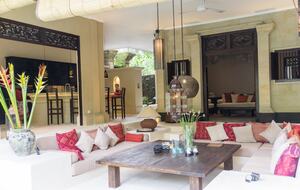 Home exchange in Ubud, Bali, large sunken in seating area
