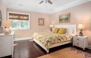 Cozy secondary bedroom