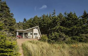Stand alone beach cottage