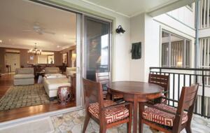 Home Exchange in Kahuku, HI, indoor outdoor living space