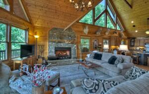 Home Exchange in Mineral Bluff, GA, incredible details and wood walls