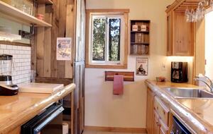 Big Bear BaseCamp Cabin - Big Bear Lake, California