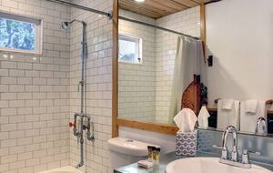 Big Bear BaseCamp Cabin - Big Bear Lake, California