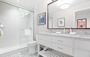 Home Exchange Taos Ski Valley, NM guest bathroom