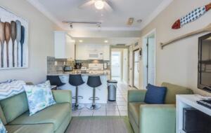 Home Exchange in Clearwater, FL triplex bottom floor second living