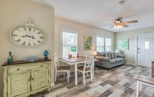 Home Exchange in Clearwater, FL triplex third house dining space