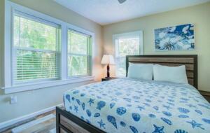 Home Exchange in Clearwater, FL triplex third house second bedroom