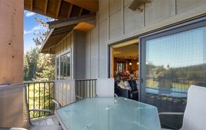 Home Exchange in Cle Elum, WA, patio with golf views