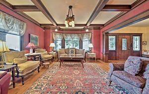 Home Exchange in Auburn, WA, historic charm in the living room