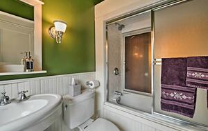 Home Exchange in Auburn, WA, second en suite