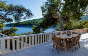 Maison Mala WATERFRONT - Selca, Croatia