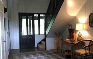 Home Exchange in Yaouk, NSW, Australia, charming foyer and stairs