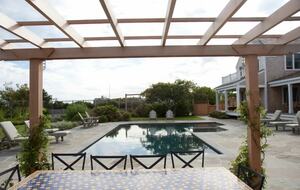 Outdoor dining by the pool
