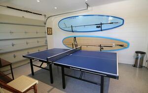 Ping pong table