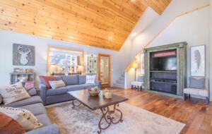 Home Exchange in Truckee, CA, large and cozy family room with big tv