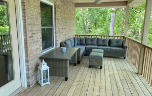 Home Exchange in Winchester, TN patio with lounge seating