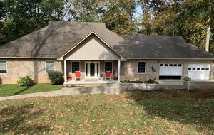 Home Exchange in Winchester, TN the front of home
