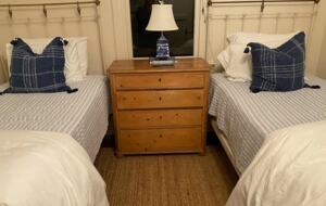 Home Exchange in Pacific Grove, CA, twin bedroom