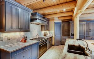 Twin Eagles Lodge - Moving Mountains - Breckenridge, Colorado