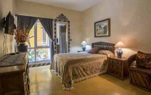 Bugam Villa - Charming Lakeside Home - Chapala, Mexico