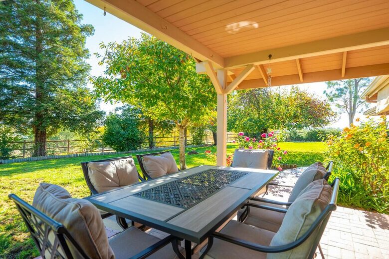 Home Exchange in San Miguel, CA outdoor patio with dining