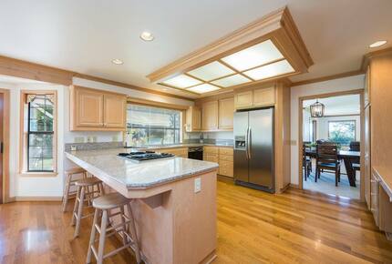 Home Exchange in San Miguel, CA kitchen with counter seating