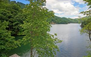 Bear Lake Reserve Mountain Estate lake views