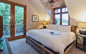Home Exchange in Steamboat Springs, CO king bedroom #3 with balcony