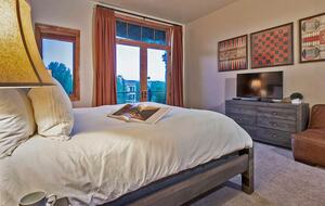 Home Exchange in Steamboat Springs, CO king bedroom #4