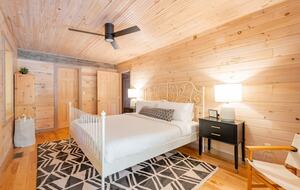 Home exchange in Fairview NC, master bedroom with king bed
