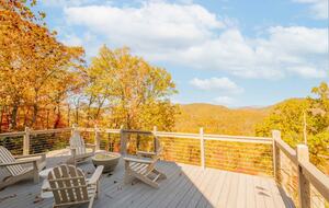 Home exchange in Fairview NC, deck with seating and fire pit