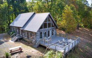Home exchange in Fairview NC, exterior of home and deck