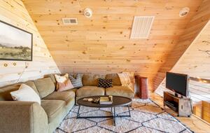 Home exchange in Fairview NC, upper loft with TV