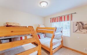 Home Exchange in Orderville, UT, bunk room with four extra beds!