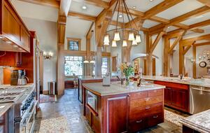 Switchback Lodge - Moving Mountains - Breckenridge, Colorado